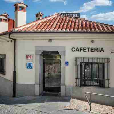 Hotel Puerta de la Santa Hotel Exterior