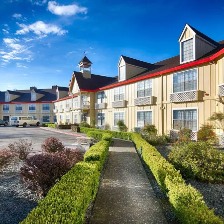 Red Lion Inn & Suites Auburn