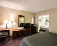 Rodeway Inn Harbison Area Hotels in Seven Oaks