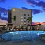 SunCoast Park Hotel Anaheim Resort, Tapestry by Hilton - Beach