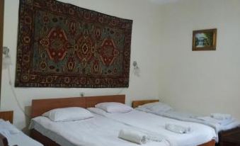 Iris B&B in Debed Canyon