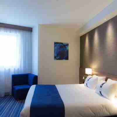 Holiday Inn Express Toulon - Est Rooms