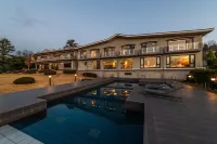 the salon IZUKOGEN Hotels & Resort - piscine