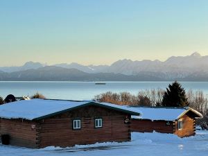 Glacier View Cabins