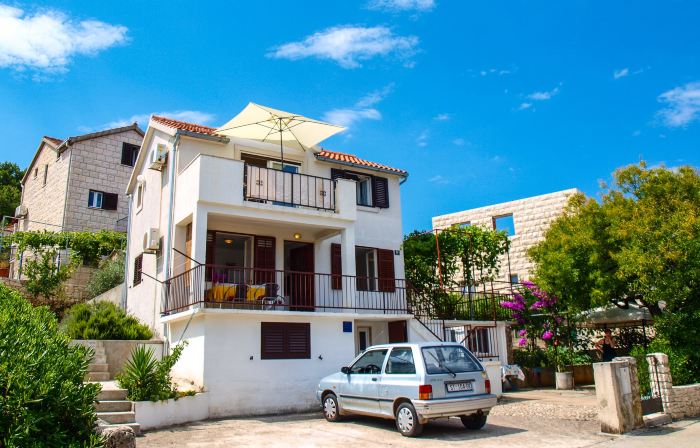 Apartment Jela