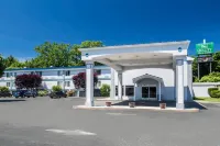 Quality Inn & Suites Danbury Near University Hotels in Danbury