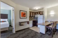 Staybridge Suites 長椅