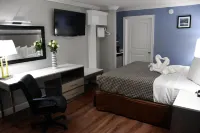 Destin Inn & Suites
