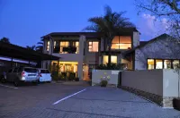 Woodpecker's Inn Guest House - 4-Star