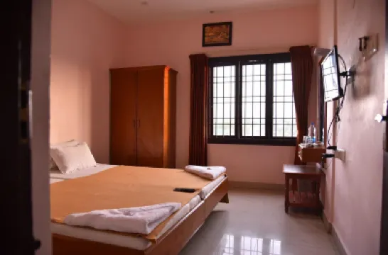 R M Guest House Hotels near Auro Beach