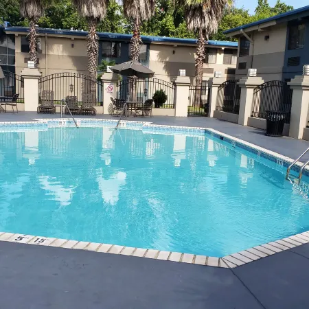 Red Roof Inn Port Allen West – LSU Stadium