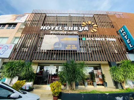 Surya Boutique Hotel Klang Отели в г. Кланг