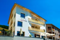 Guarda Lodge Hotels in Zernez