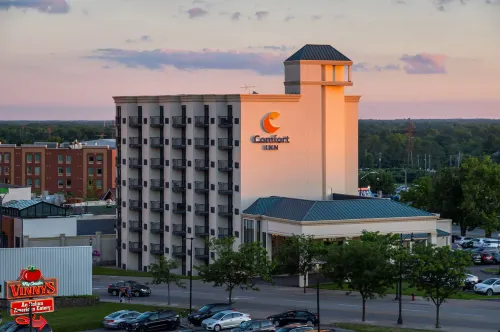 Comfort Inn Fallsview - 3-Star