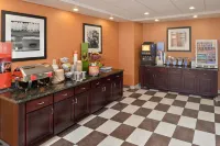 Hampton Inn Muscatine - breakfast
