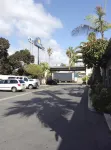 Days Inn by Wyndham Oceanside - parking