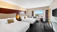 Crowne Plaza Auckland Hotels near The University of Auckland
