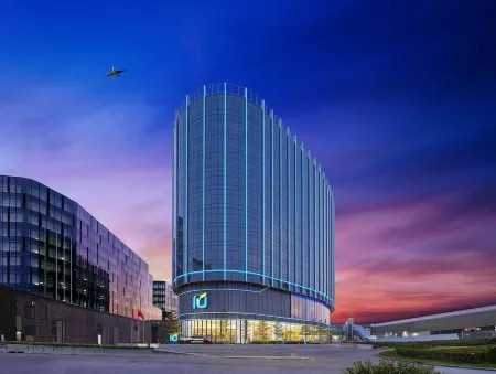 Regala Skycity Hotel by Regal Hotels Отели рядом с достопримечательностью «Чхеклапкок»