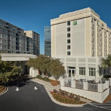 Holiday Inn Express & Suites Charleston Dwtn – Medical Ctr by IHG