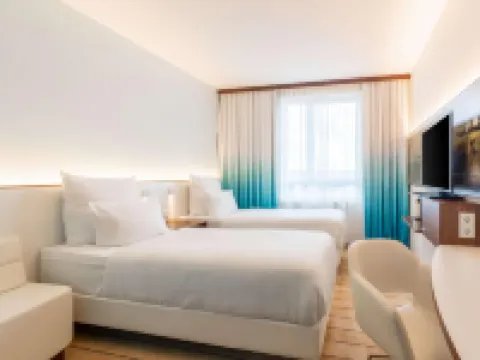 Hey Lou Hotel Frankfurt Airport ケルステルバッハのホテル