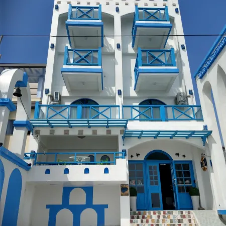 White Mediterranean Отели рядом с достопримечательностью «Пляж Чисинтан»