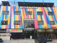 Wisma Ion Hotels in Marpoyan Damai