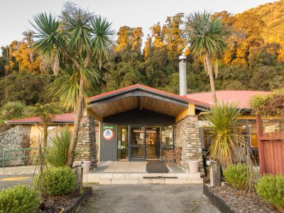 Haka House Franz Josef