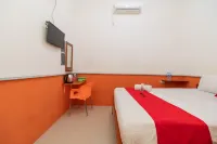 RedDoorz Plus near Universitas Saburai Lampung Hotel di Gunung Terang