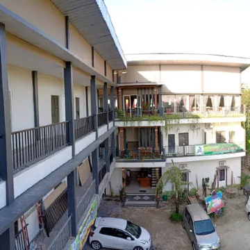 Bandengan Beach Hotel