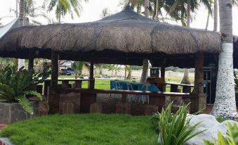 Nichos Island Resort