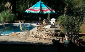 Hunter House Bed and Breakfast - Housity