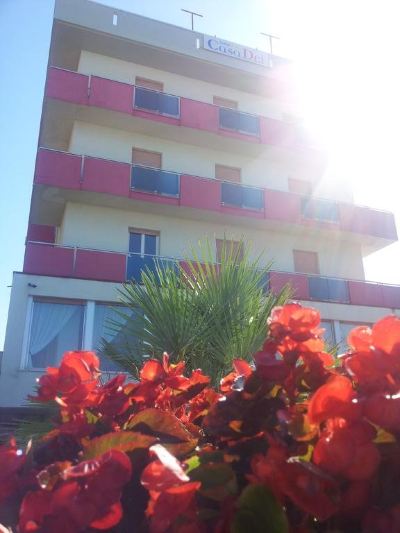 Hotel Exterior Dei Photo