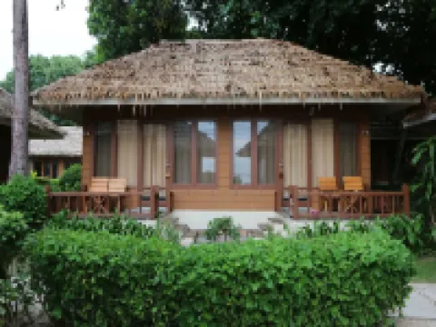 Samed Cabana Resort Hotels near Wong Duean bay