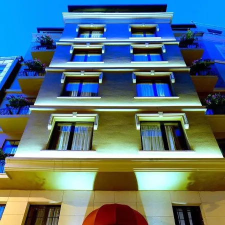 Walton Hotels Galata Отели рядом с достопримечательностью «Галата»