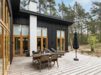 "Nuka" - 800m from the Sea Hoteles en Aakirkeby
