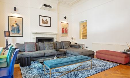 Bright 2 Bedroom Apartment in South Kensington - Housity