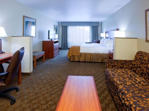 Holiday Inn Express & Suites Mason City