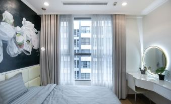 Canh Apartment in Vinhome Skylake