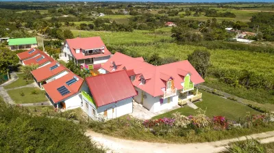 Au Jardin Debeauséjour Hotel a 