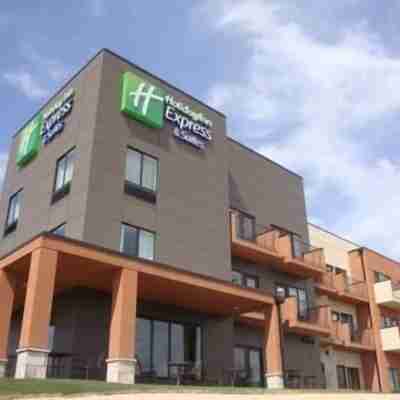 Holiday Inn Express & Suites Pocatello Hotel Exterior
