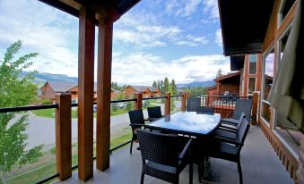 Fairmont Creek Propery Rentals the Residences