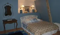 Chambres d'hôtes Logis de la Juquaise Hotels in Brissarthe