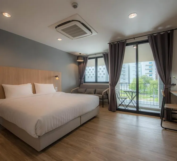 ห้องพร้อมระเบียง (ตึก A)