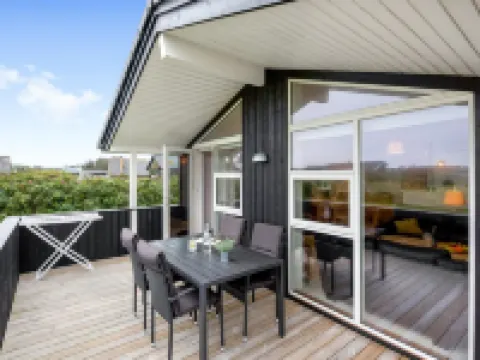 "Erza" - 500m from the Sea