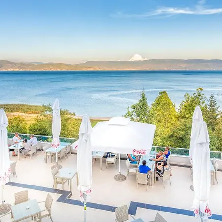 Hotel Izgrev Spa & Aquapark Отели рядом с достопримечательностью «Автостанция Охрид»