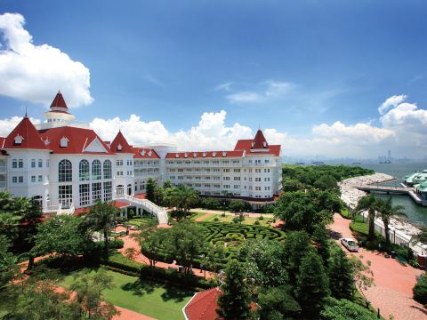 Hong Kong Disneyland Hotel