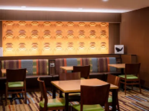 แฟร์ฟิลด์ อินน์แอนด์สวีทส์ บาย แมริออท เดนเวอร์ ออโรรา/ศูนย์การแพทย์ โรงแรมในออโรรา