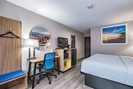 Days Inn by Wyndham Brunswick Bath Area Отели в г. Боудойн