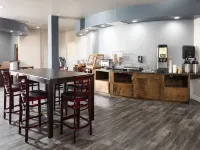 เรดไลอ้อน อินน์แอนด์สวีทส์ ดาวน์ทาวน์ทูซอน โรงแรมใกล้มหาวิหารเซนต์ออกัสติน