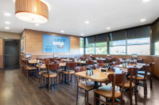 데이즈 인 바이 윈덤 올랜도 컨벤션 센터 인터내셔널 Dr